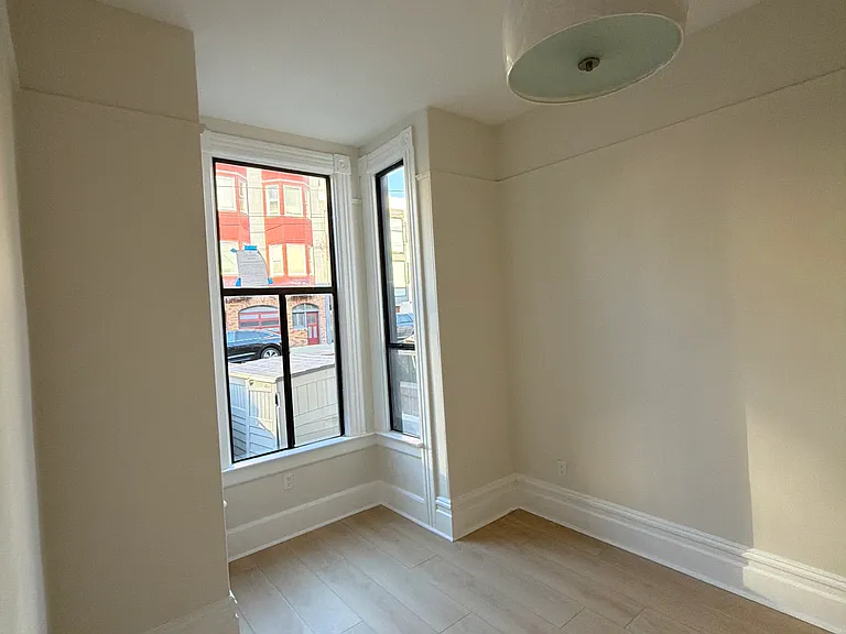 677 Spruce St #677 — Photo 12
