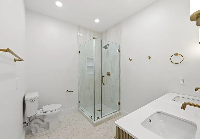 830-834 Oak St #830 OAK STREET — Photo 17