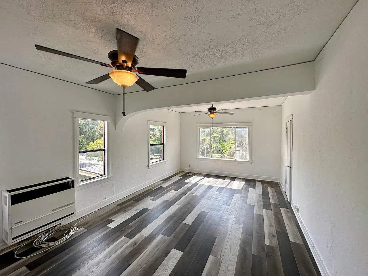 609 N La Fayette Park Pl — Photo 2
