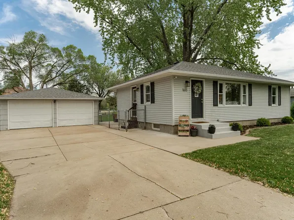 1613 25th St SE, Rochester, MN 55904
