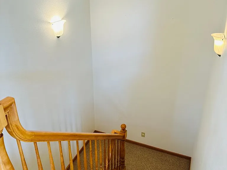 1875 N 15th Ct — Photo 20