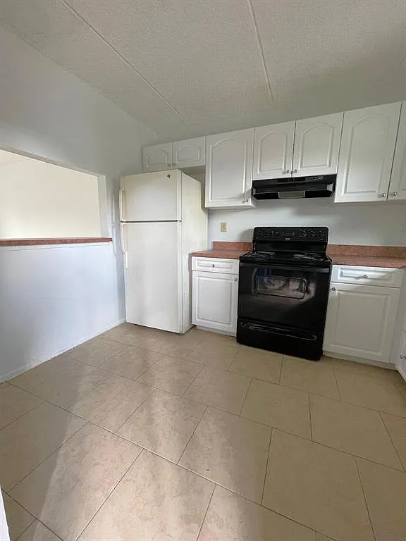 1 bed, 1.0 bath, 742 sqft, $1,300 — Photo 4