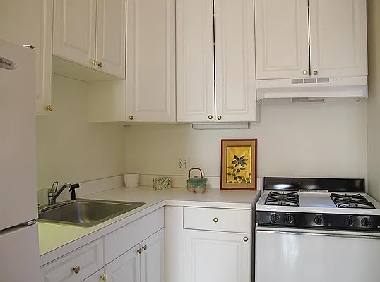 Sold by Betancourt & Associates Realty LLC | media 18