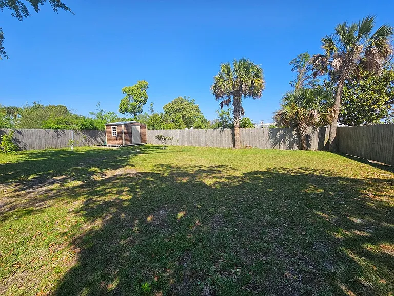 106 N Macarthur Ave — Photo 24