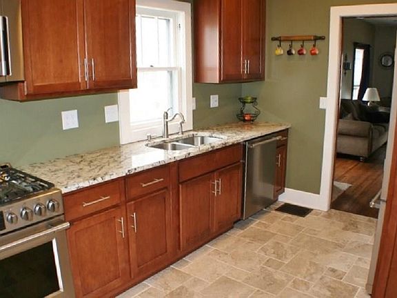 4th image of 107 Melick St