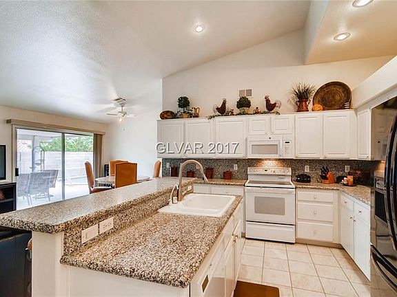 3rd image of 7746 Foredawn Dr