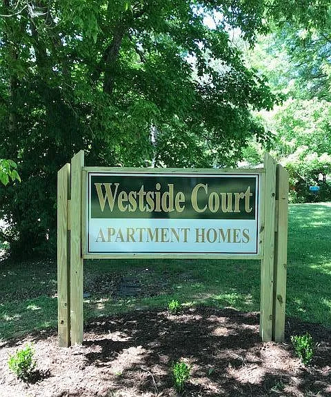1775 Westside Cir — Photo 1