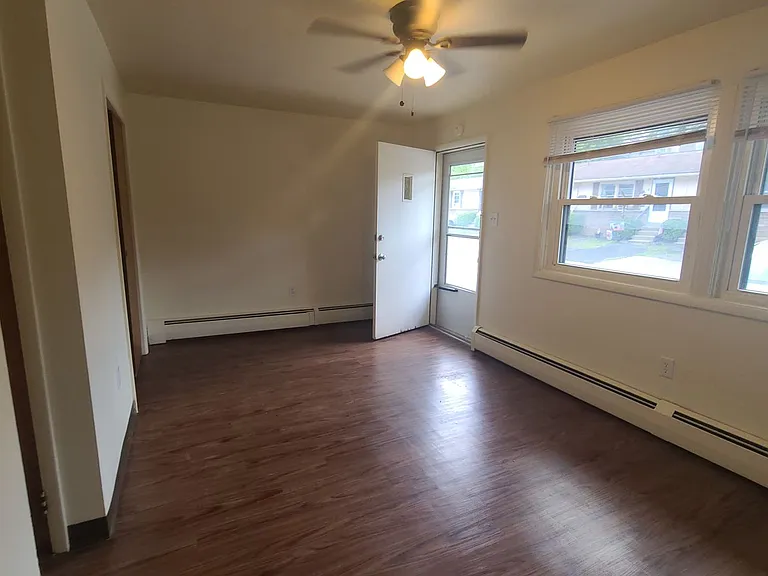 3999 Canal St — Photo 11