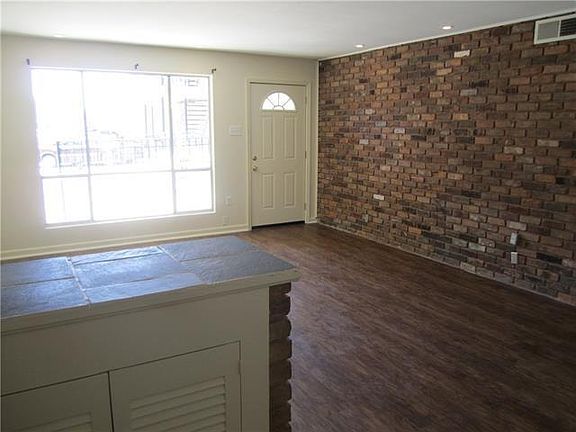3rd image of 310 Jewel St APT 6C
