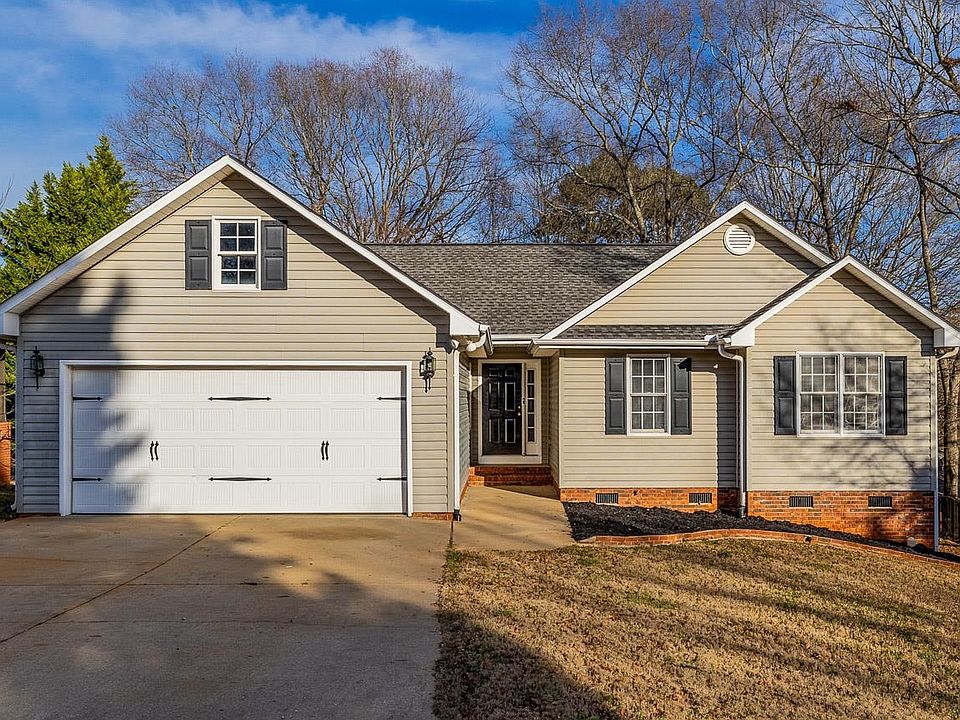 1st image of 353 Worthington Cir