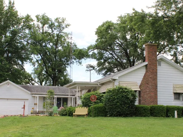 1190 State Highway 16, Shelbyville, IL 62565