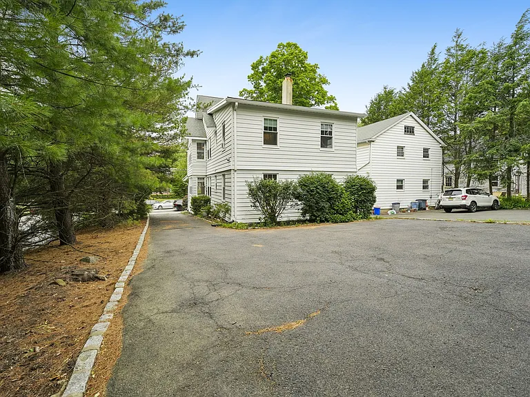 485 Valley Rd #2 — Photo 28