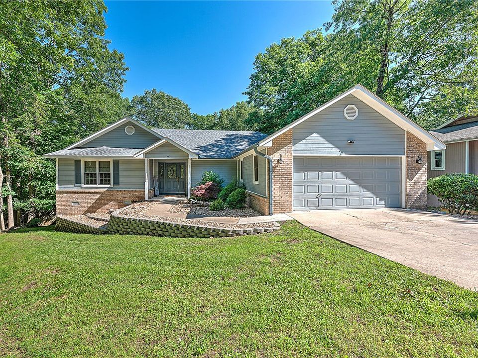 1st image of 11 Redwick Cir