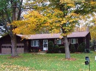 12199 S Blossom Lea Dr, Alden, NY 14004