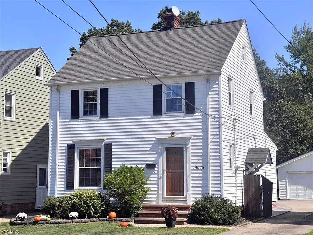 4075 W 166th St photo 1