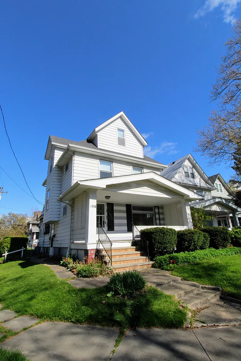 2119 W 89th St photo 1