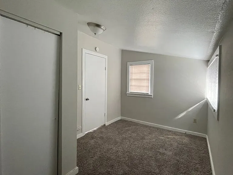 818 N Corona St. — Photo 6