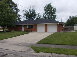 901 Meadow Ln, Lebanon, OH 45036