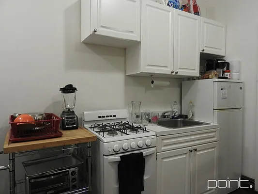 Rented by Point NYC | media 29