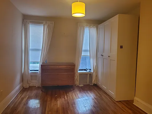 Rented by Frank Valvo Real Estate | media 4