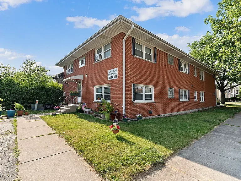 9125 Sahler Ave #2W — Photo 6