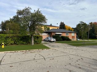 19 Upminster Cres, Toronto, ON M9B 5W1