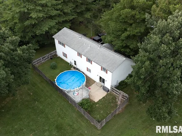 474 S Pine St, Breese, IL 62230