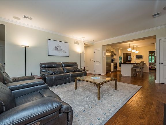 3rd image of 7009 Hill Station Dr