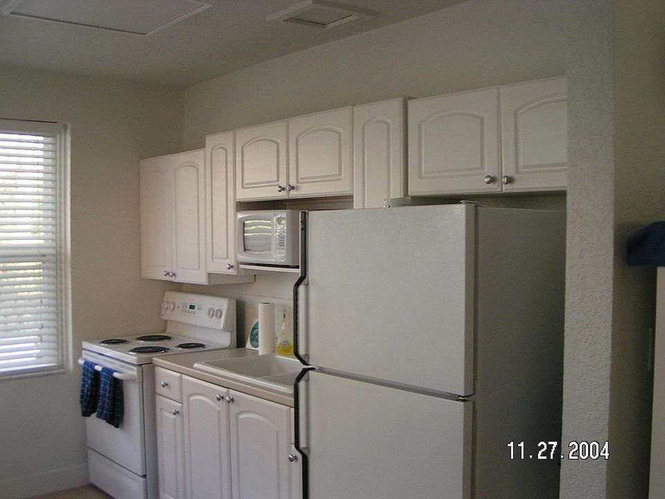 2nd image of 477 2nd St S APT 1