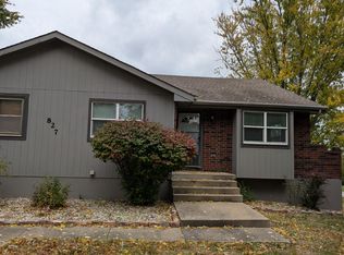 827 NW Valley Woods Dr #A, Grain Valley, MO 64029