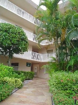 3rd image of 10422 NW 24th Pl APT 303