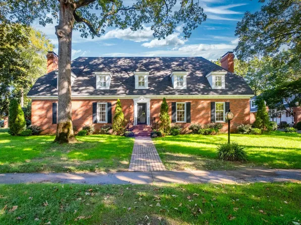 172 Pleasant Valley Dr, Little Rock, AR 72212