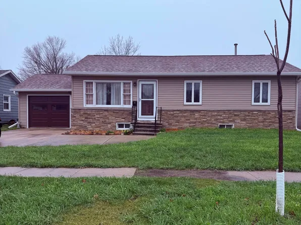 411 NE Hayes St, Greenfield, IA 50849