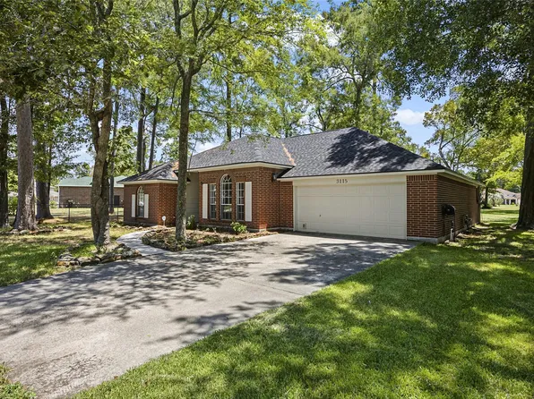 3115 Lake Breeze Ln, Crosby, TX 77532