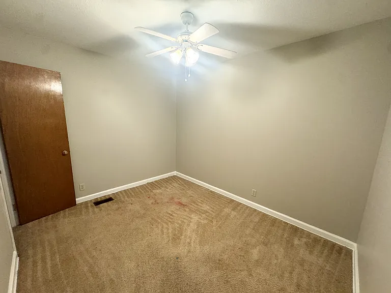 221 Shirley Dr — Photo 19