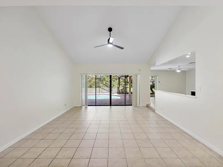 18324 181st Cir S — Photo 5
