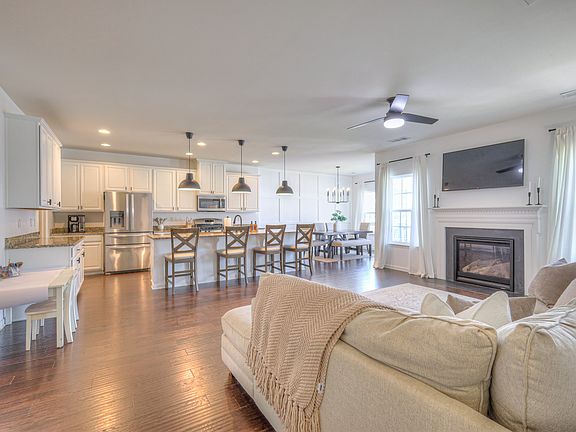 4th image of 2604 Cortlandt Ct