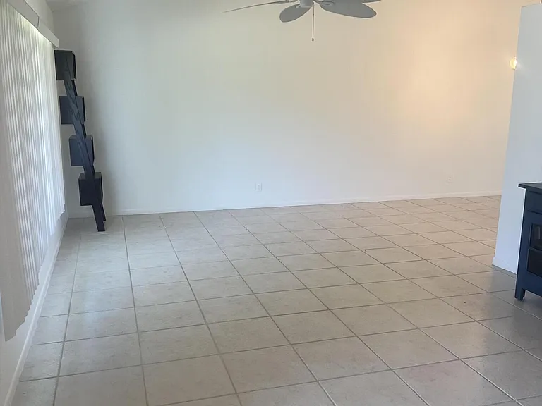 6039 Sunberry Cir — Photo 3