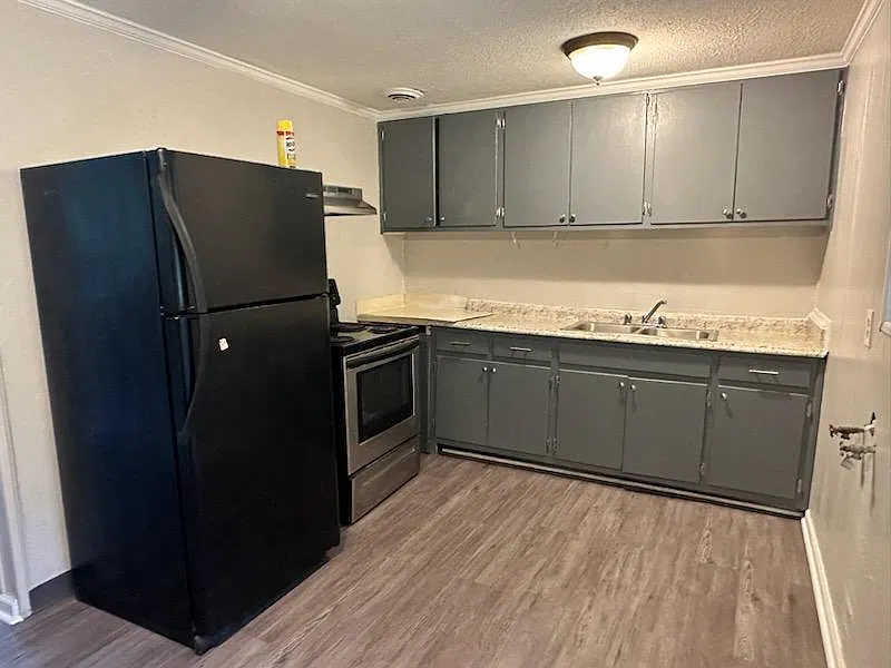 3 bed, 850 sqft, $850 — Photo 3