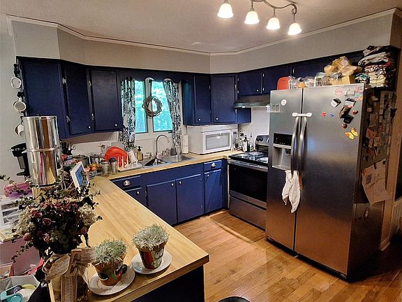 3rd image of 173 Pinecrest Dr