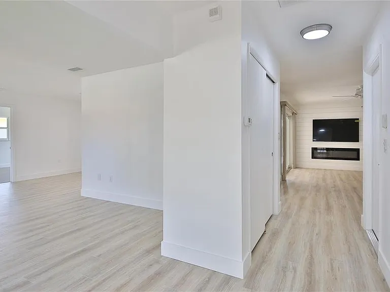 2834 Hardee Dr — Photo 9