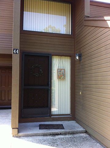 1st image of 44 Hembury Ln #44