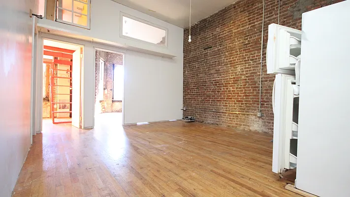 Rented by Nooklyn NYC LLC | media 7