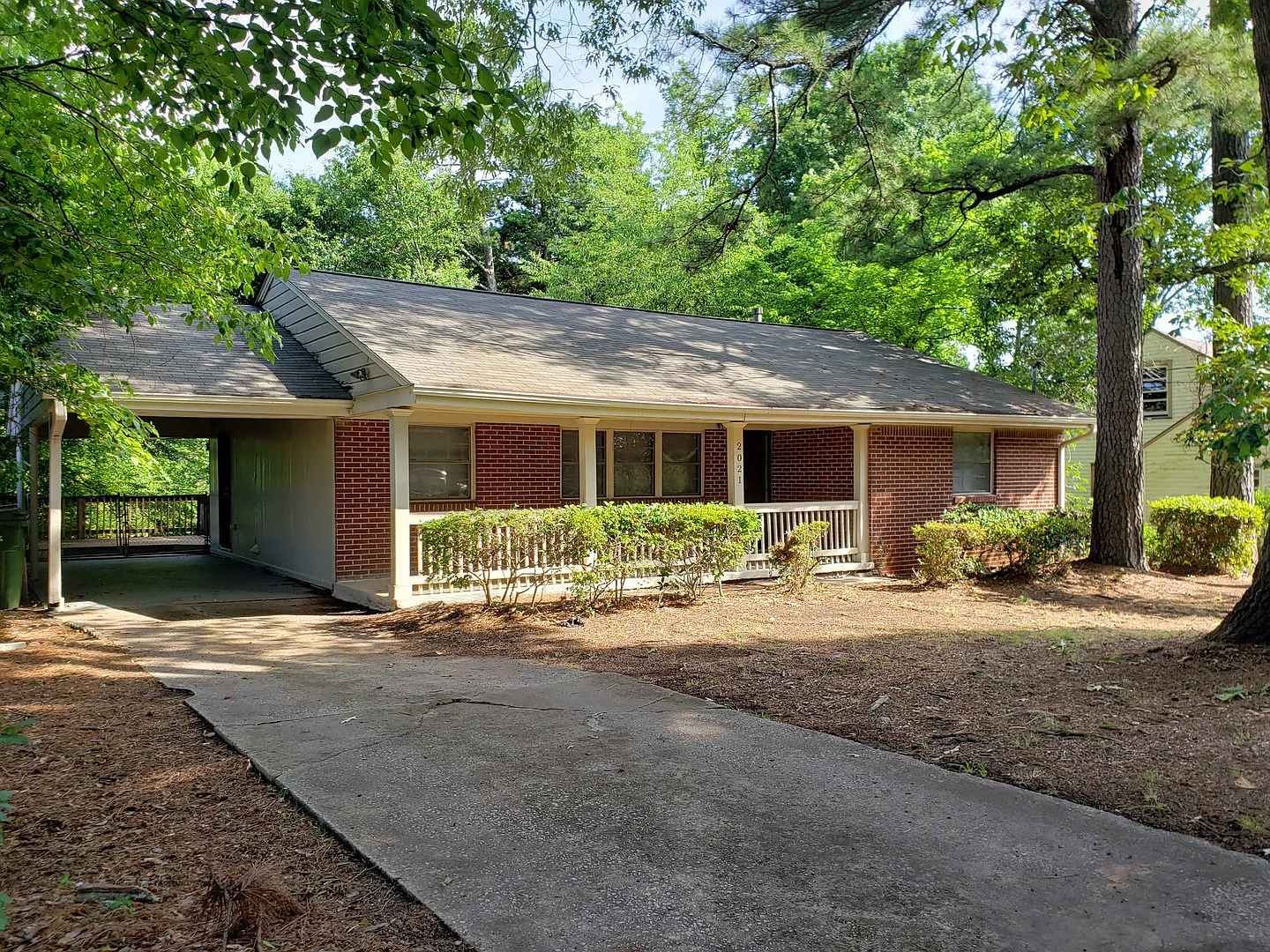 Move In Special 1/2 Off 1st Months Rent — Photo 1
