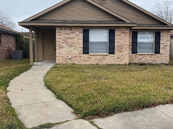 2nd image of 114 Idylwood Pl