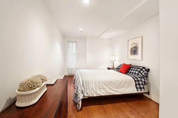 Sold by Corcoran | media 23