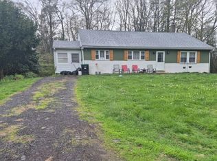 234 Meeker Outlet Rd, Dallas, PA 18612