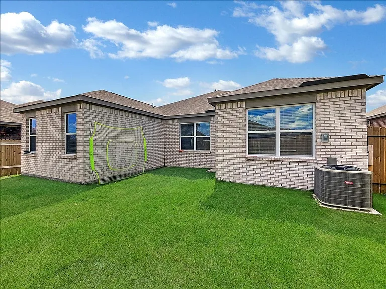 2112 Erlinda Dr — Photo 31