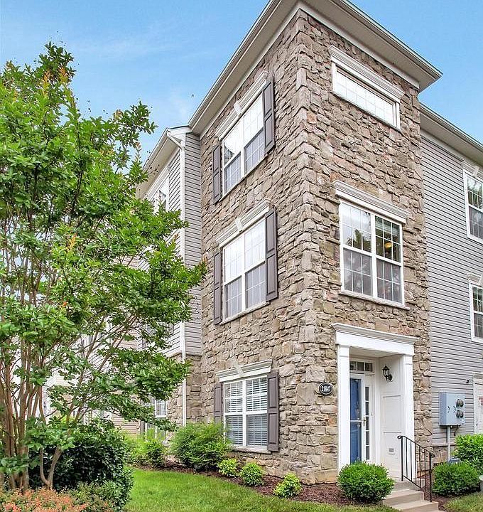 1st image of 21847 Kelsey Sq #21847
