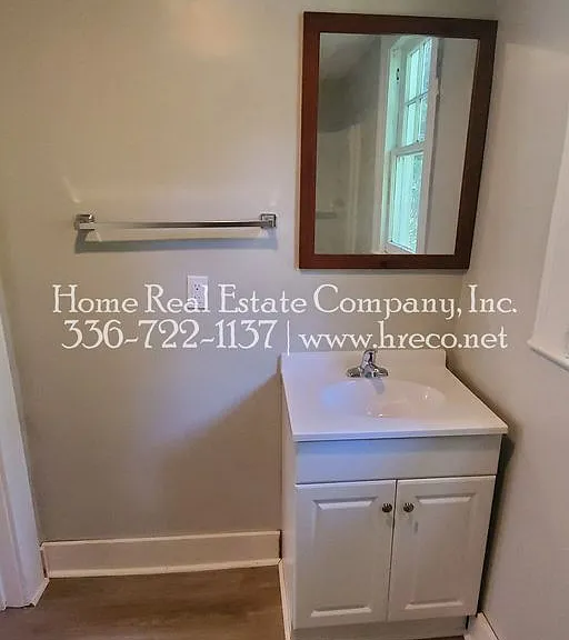 926 N Jackson Ave — Photo 10
